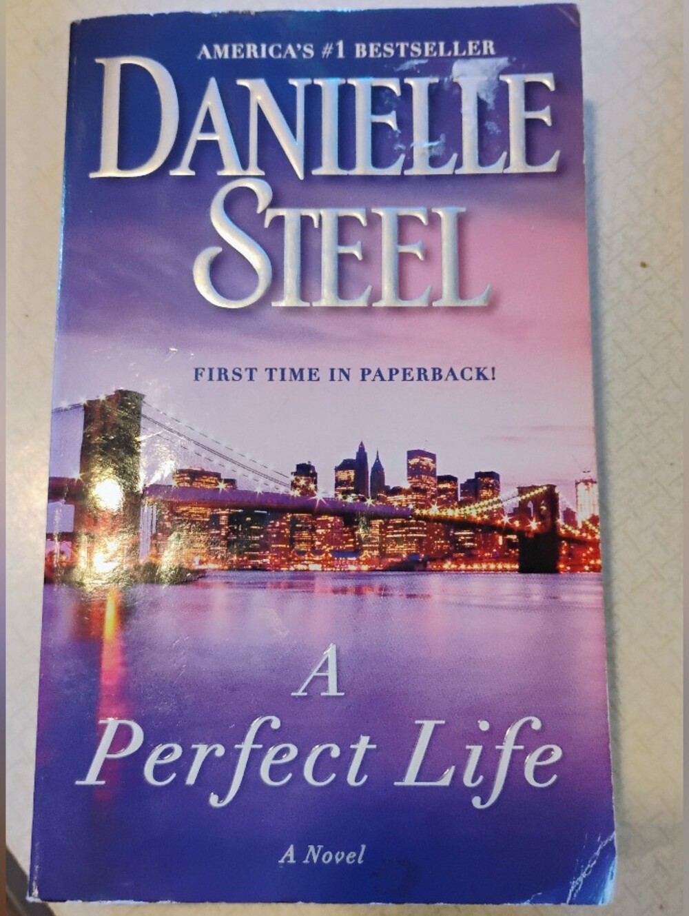 Danielle Steel A Perfect Life - Purple Paperback Novel